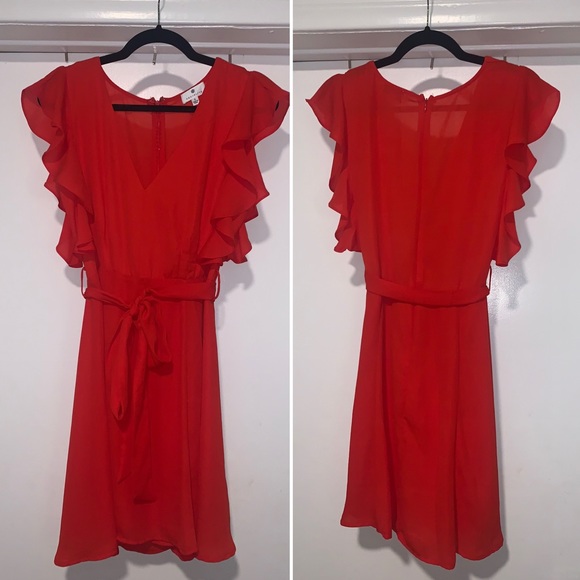 Socialite Dresses & Skirts - Socialite Red Dress with Tie